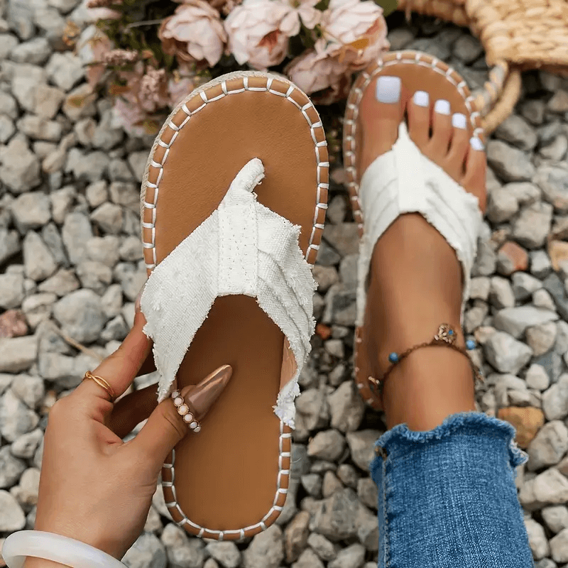 🔥Nyári kiárusítás 50%✨⛱️Női Bohemian Charm Stílusos nyári lapos szandálok