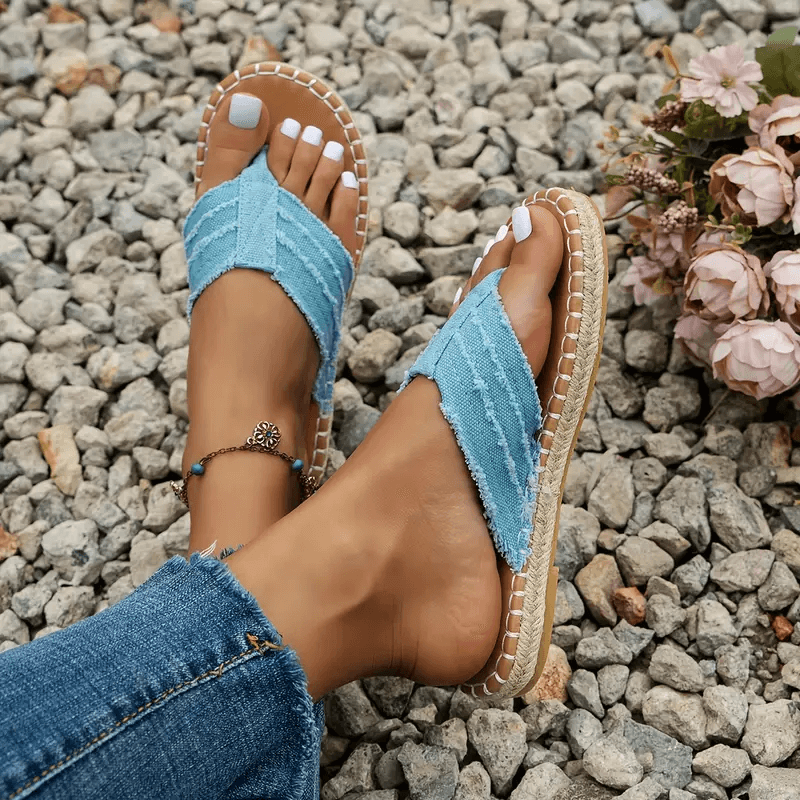 🔥Nyári kiárusítás 50%✨⛱️Női Bohemian Charm Stílusos nyári lapos szandálok