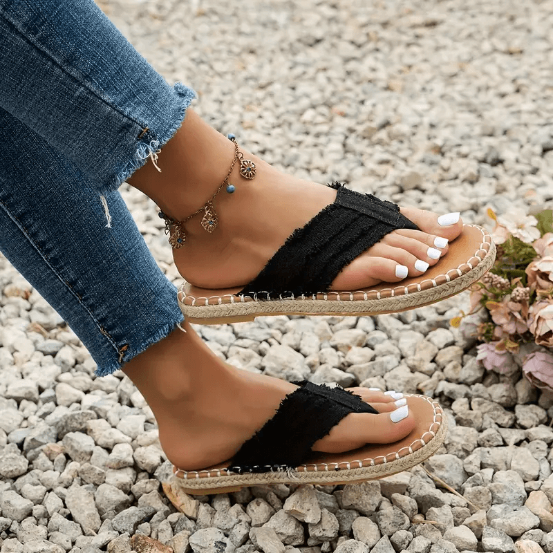 🔥Nyári kiárusítás 50%✨⛱️Női Bohemian Charm Stílusos nyári lapos szandálok
