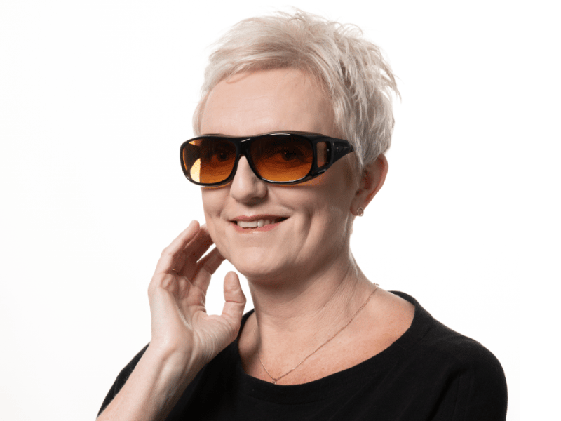 😎Fényszóró szemüveg "GlareCut" technológiával (Biztonságosan vezessen éjszaka)